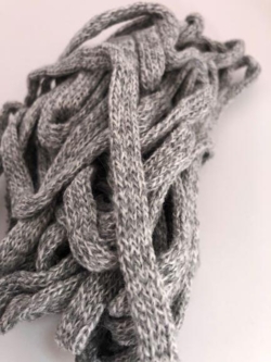 Tubestrik, gråmeleret 1 cm. 1 meter