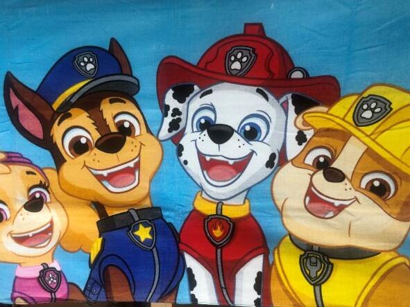PAW PATROL BADEHÅNDKLÆDE MED CHASE OG MARCHALL MOTIV