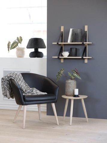 UNO SIDEBORD I SORT MALET MASSIV EGETRÆ