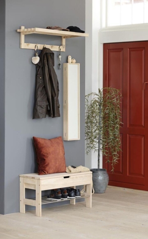 UNO KNAGERÆKKE I WHITEWASH SÆBEBEHANDLET MASSIV EG