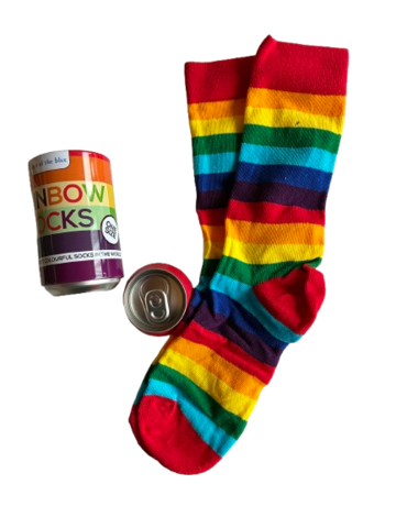 Regnbuestrømper i Metaldåse