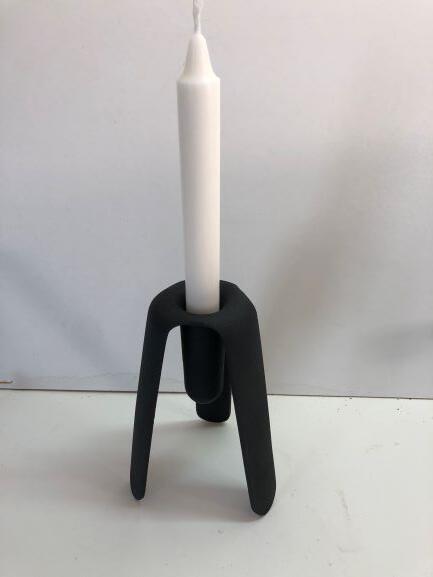 Lysestage metal sort